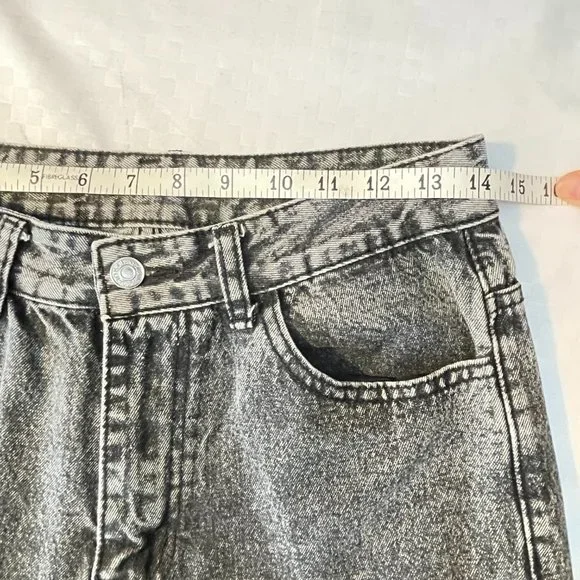 Shein Frosted Mom Jeans - Picture 4 of 8